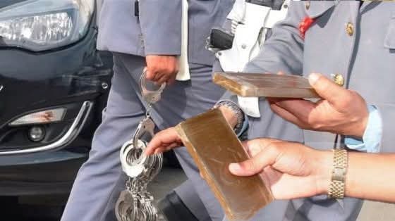 الدرك الملكي يضبط الطن والنصف من المخدرات بإقليم طانطان
