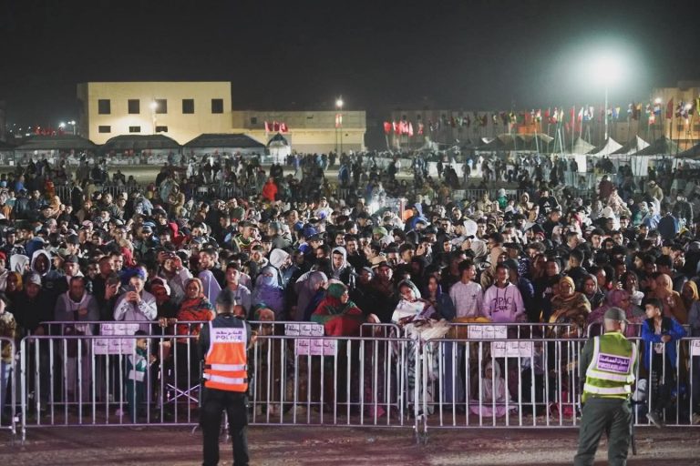 الفرق الموسيقية تحتج على تدبير مهرجان السمارة بسبب “تعويضات هزيلة” وانتقادات لسلوك المنسق