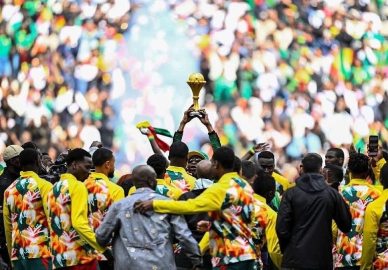 في فرنسا السنغال تستعرض لقب كأس أمم أفريقيا