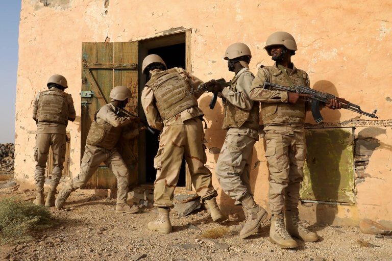 إسبانيا تدرب الجيش الموريتاني على العبوات الناسفة