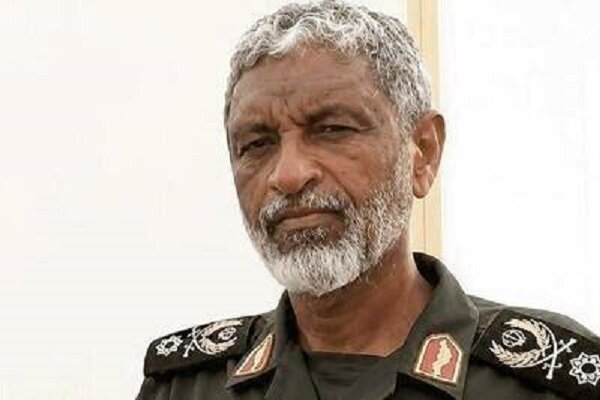 الأدميرال علي عظمائي : كلفة إيصال النفط باهظة